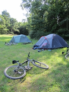 Campen im Wald